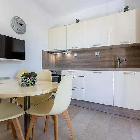 House Barbara 아파트 Kornić