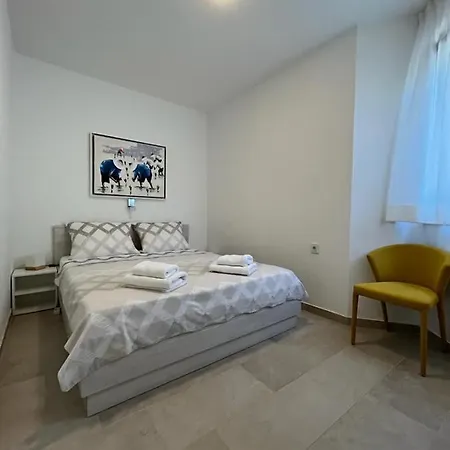 House Barbara
